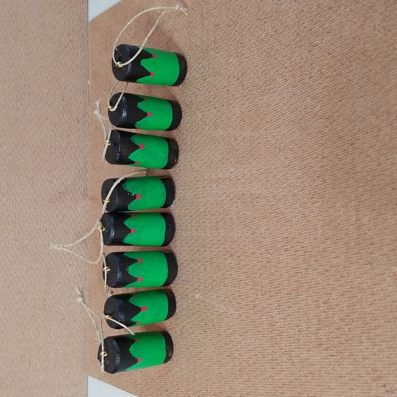 Hand Crafted Wine Corks Elf 8 Piece Ornament Set - Picture 6 of 6